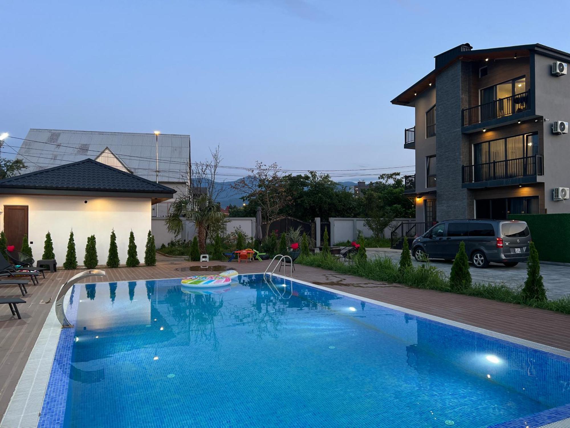 Feel Georgia Villa Batumi Eksteriør billede